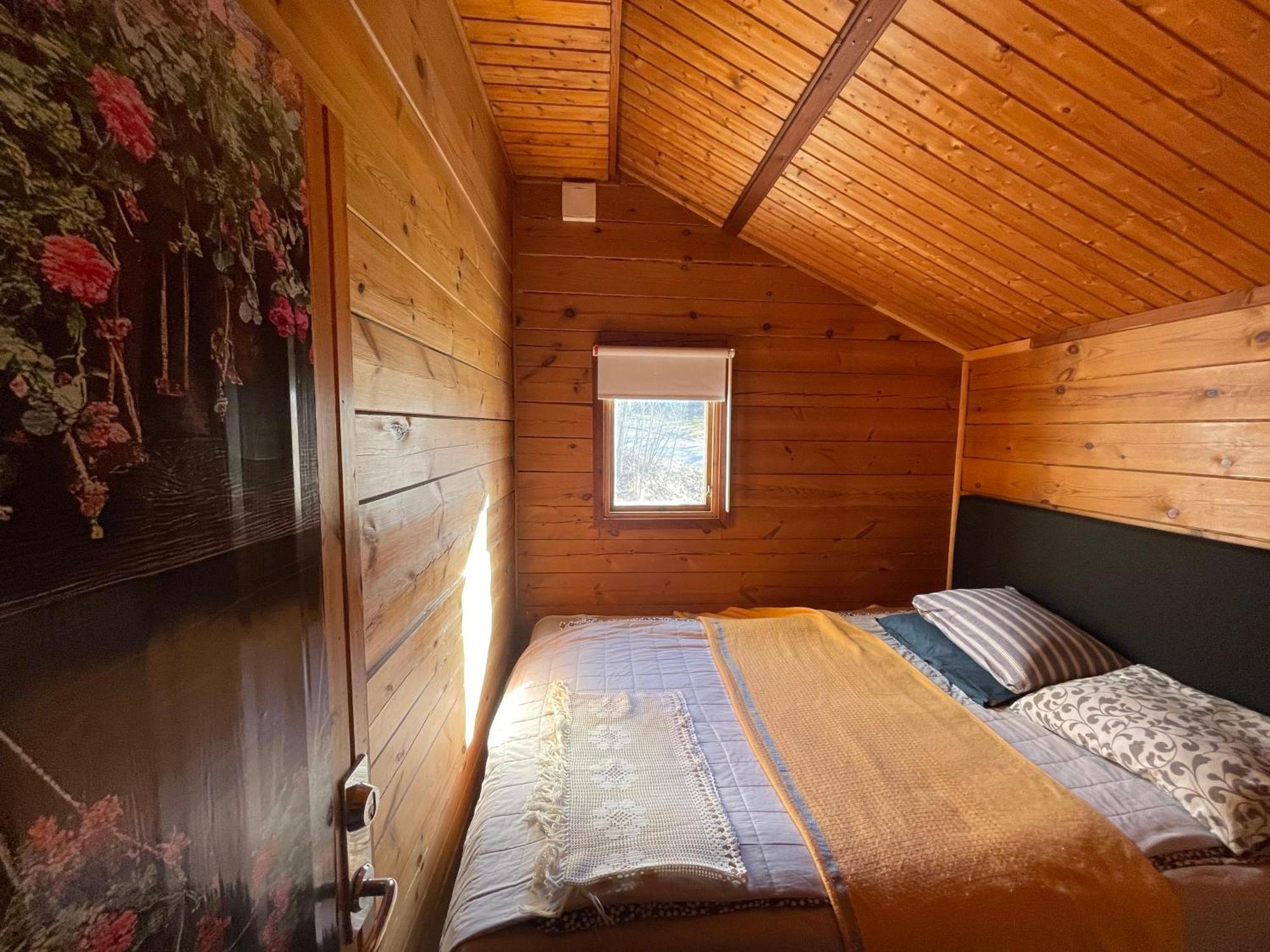 Undenäs Three Rooms Stuga I Stugby Near National Park מראה חיצוני תמונה